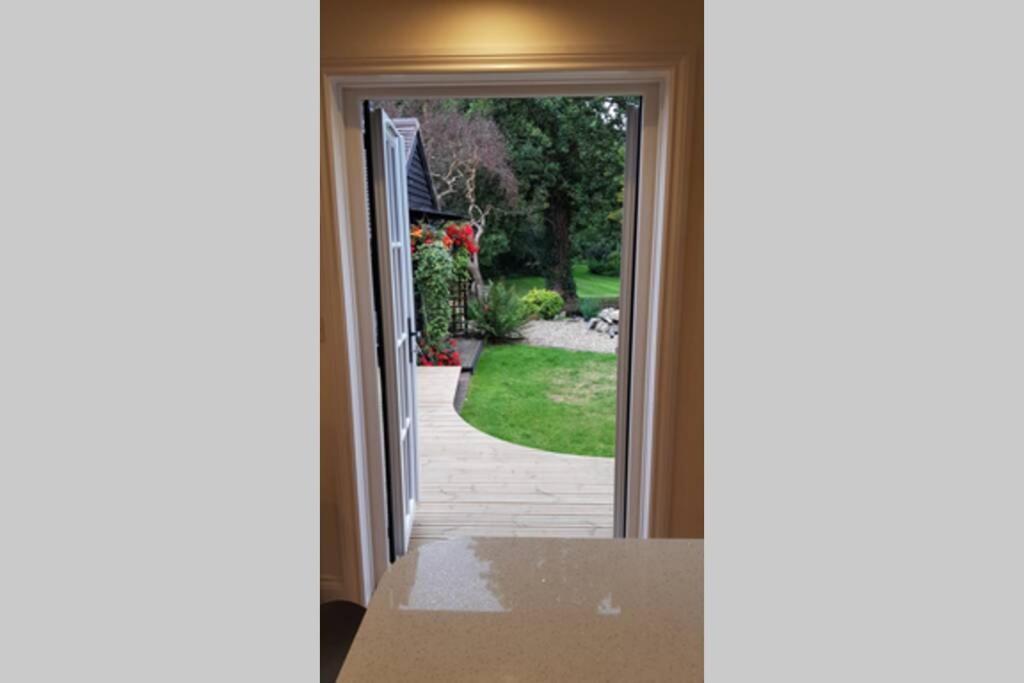 פורדינגברידג' Riverside Lodge Pied A Terre מראה חיצוני תמונה